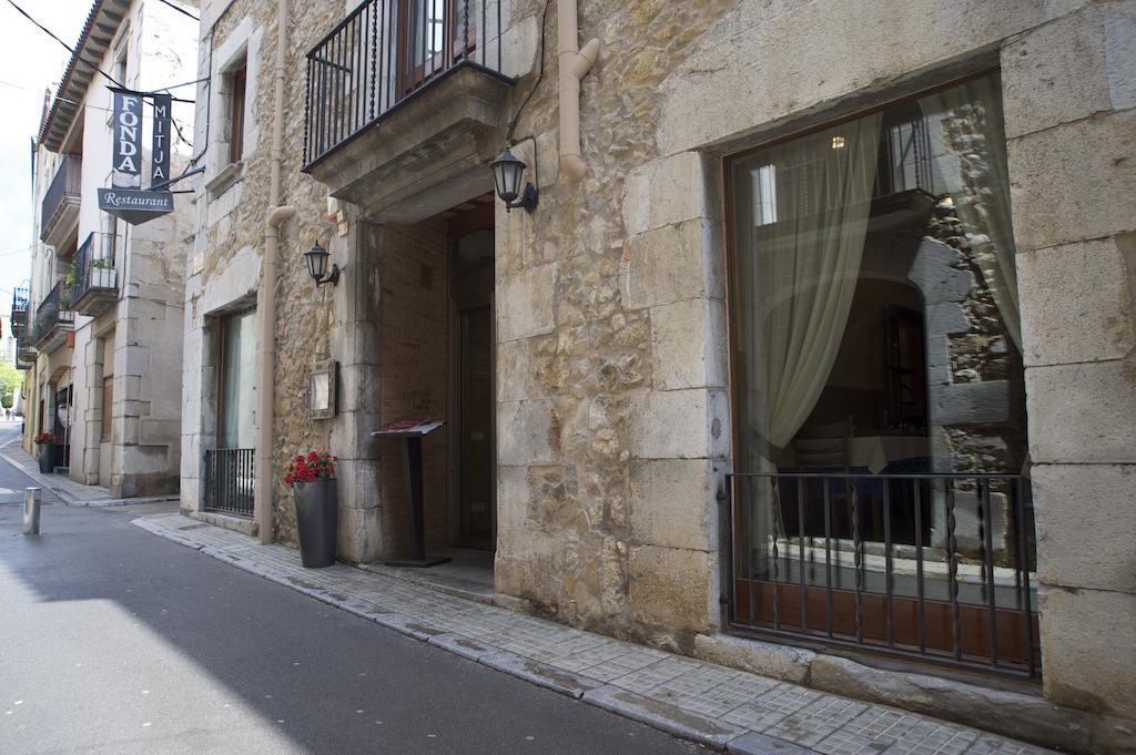 Fonda Mitja Hotel Torroella De Montgri Exterior photo